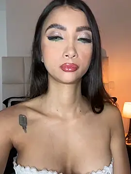 ValeriaVelvetのライブXXXチャット