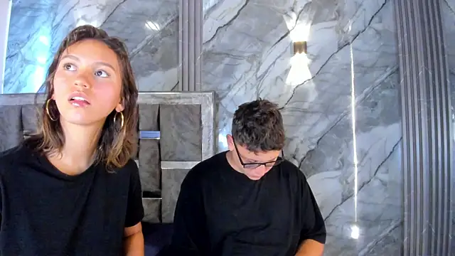 Manson_and_Zoe's Live XXX Chat