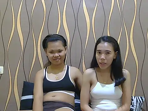 2sweetladies' Live XXX Chat