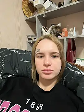 LeinaWoluers' Live XXX Chat