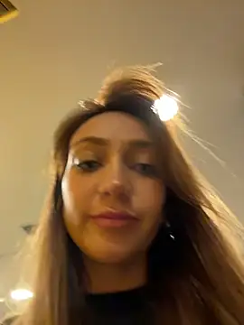 Nina_velvet01 Adlı Modelin Canlı XXX Sohbeti