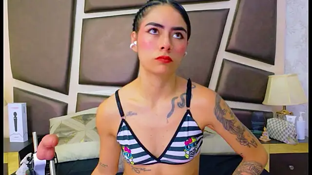 NicoleEsposito – Naživo XXX chat