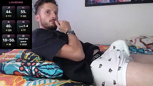 צ'אט XXX בשידור חי של horse_man2