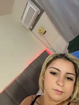 Victoriacavalliery 라이브 XXX 채팅