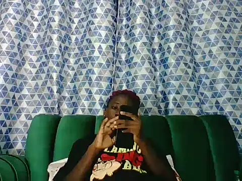 צ'אט XXX בשידור חי של Darkpretty23