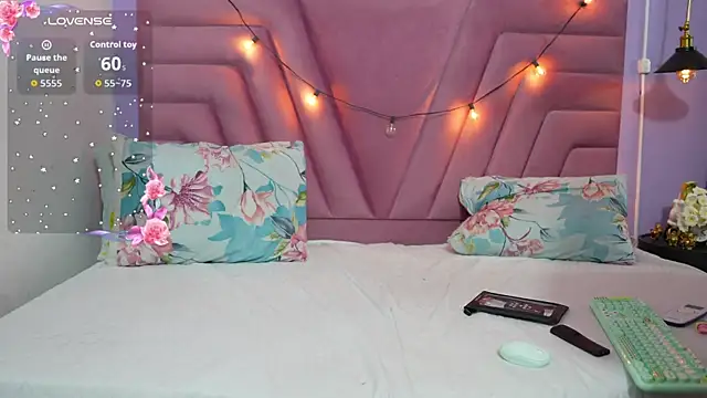 Chatroom XXX en direct de hornybarelylegalgirl