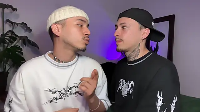 Noah_and_Steven Live XXX-chat