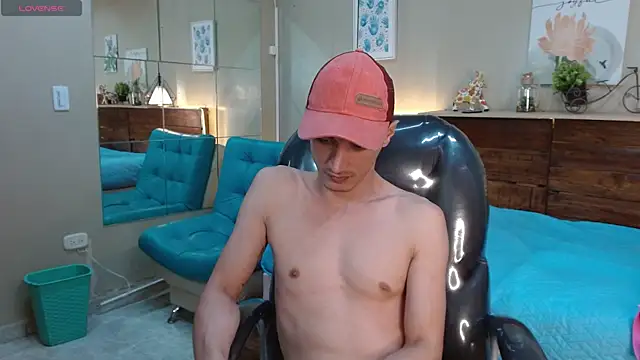 FelipeFriendly Live XXX Chat