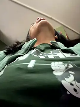 Dr_Nathalia_28: διαδικτυακό σόου στην κάμερα