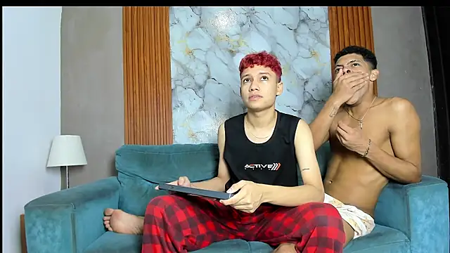 הופעת וובקאם של HORNY_PRETTY