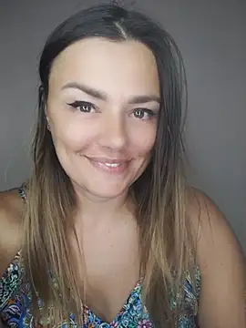 Chatroom XXX en direct de KrissSexi