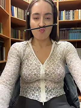 צ'אט XXX בשידור חי של Holly_Play