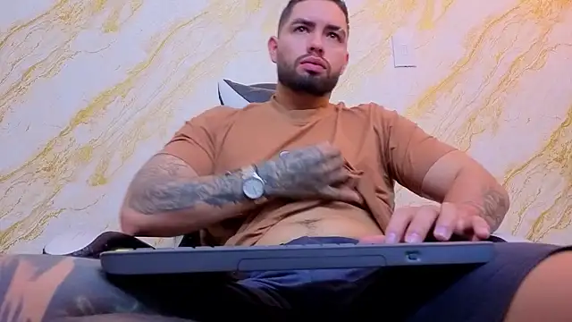 Chatroom XXX en direct de matteosantos
