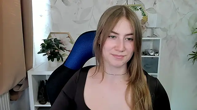 candy_Megan Adlı Modelin Canlı XXX Sohbeti