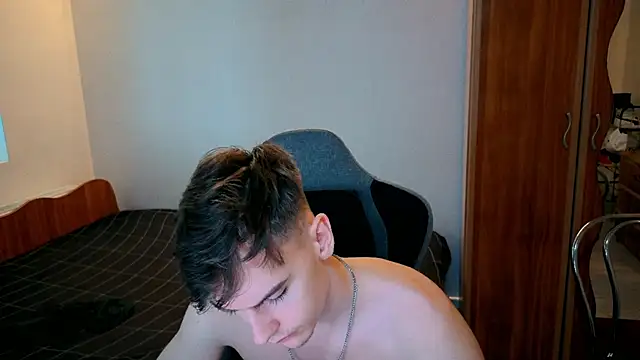 BradyFlintn Live XXX chat