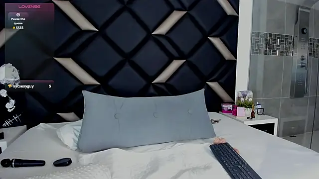 MelisaKovacs' Live XXX Chat