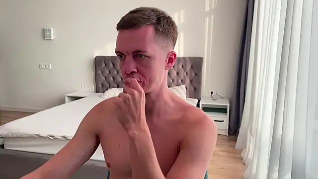 Онлайн чат XXX max_shy
