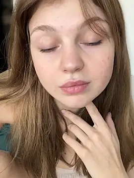 Emaline_Fane – Naživo XXX chat