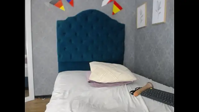 Vic_Taylor Adlı Modelin Canlı XXX Sohbeti