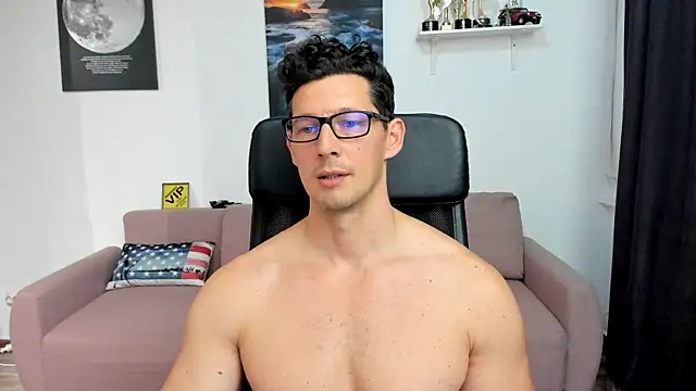 BrutusK08 Live XXX-Chat