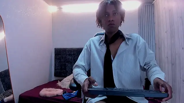 luccas_lowee: απευθείας συνομιλία ΧΧΧ