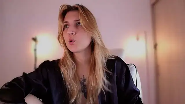 Онлайн чат XXX Dakotaa_