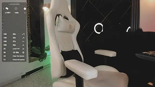 LuccaMallard 网络视讯表演