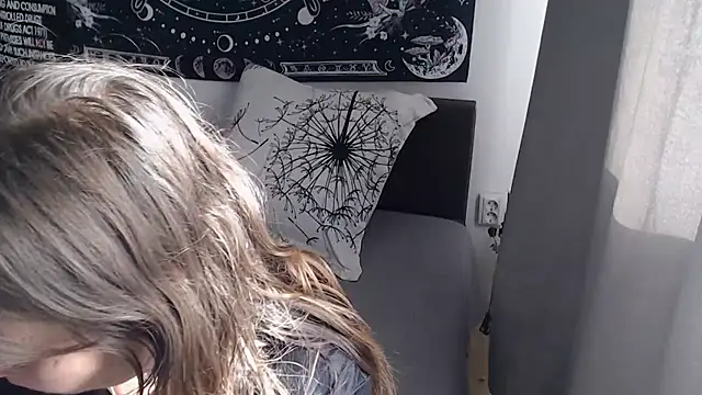 AlienforTwenty Live XXX-Chat