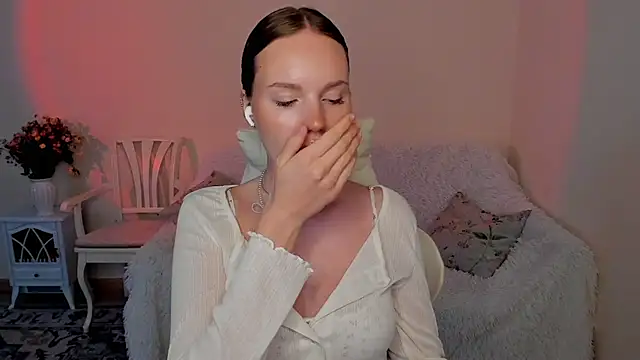 צ'אט XXX בשידור חי של MishkaMe