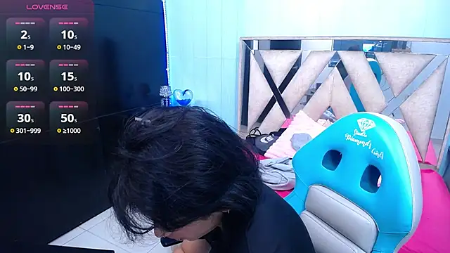 alex_477 Live XXX Chat