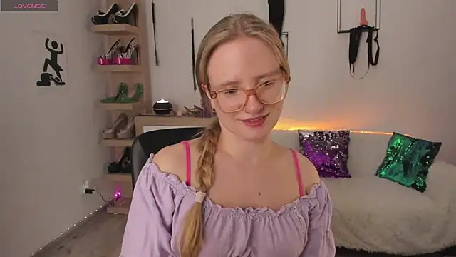 NancyHottie Chat XXX live