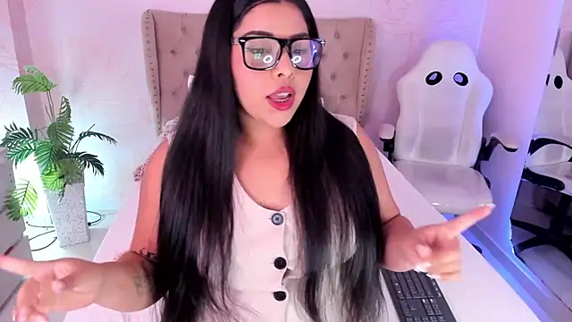 Онлайн чат XXX EmilySanchezz