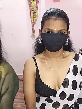 Sexyy_hott_couple Show in webcam