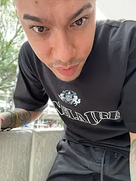 AlphaMasterXxx Chat XXX live