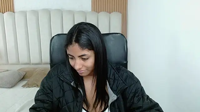 shaneelle Adlı Modelin Canlı XXX Sohbeti
