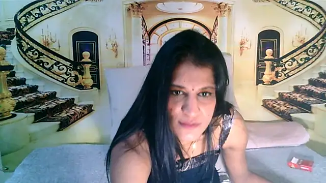 XXX chat uživo modela IndianSexcSmyle