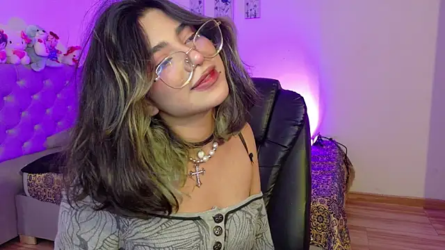 Czat XXX na żywo – Alejaa_storm
