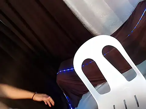 Baby_Maxxx Pertunjukan Webcam