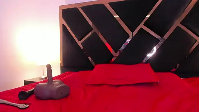 SusanVilla's Live XXX Chat