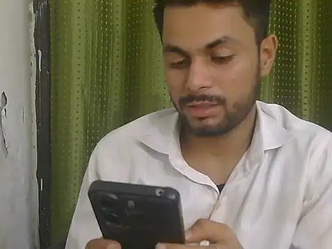 Stubborndesiboy's Live XXX Chat