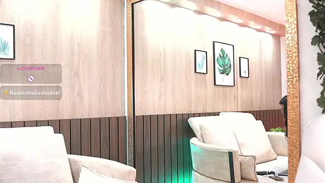 SeleneBanks Adlı Modelin Canlı XXX Sohbeti