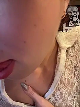 Chat XXX en directo de Holly_Play
