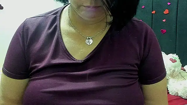 Evaaross_2345's Live XXX Chat