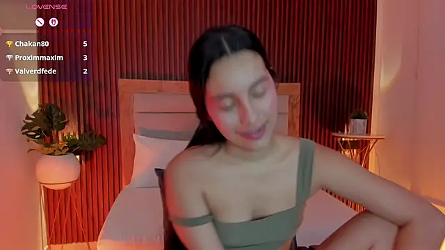 Chatroom XXX en direct de kaitt_
