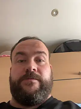 Show modela Daddy-Strokes na web-kameri