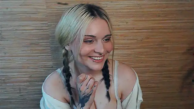 Show de KaleyMahunik na webcam