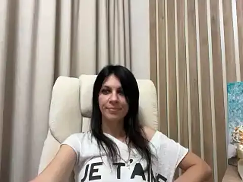 Chat XXX ao vivo de InjaAtHome