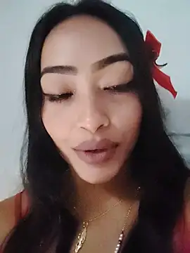 latiinahot's Live XXX Chat
