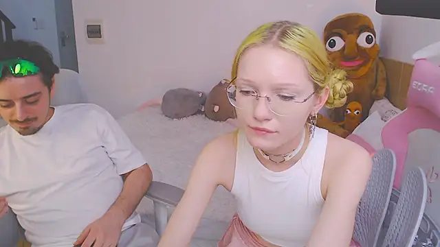 XXX chat uživo modela blush