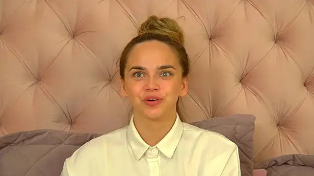 AnitaVenture Chat XXX in diretta
